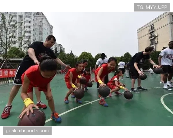 连续动作判定在篮球规则中如何界定？